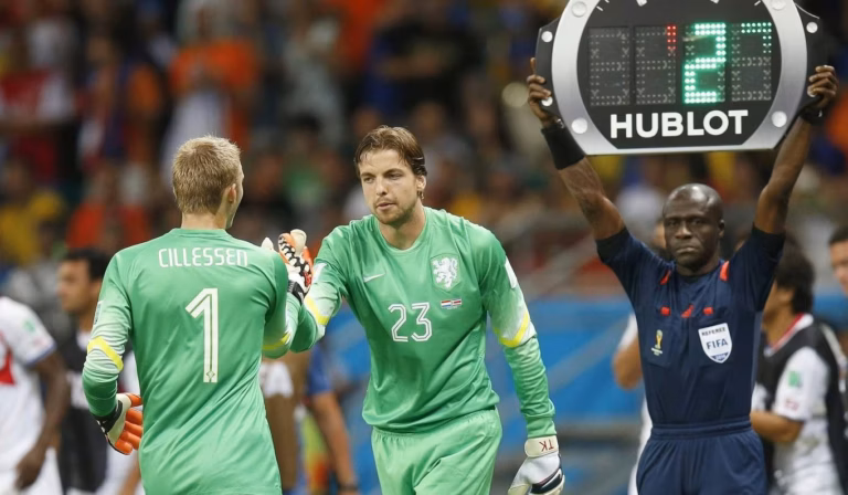 Os bastidores revelados do &lsquo;experimento Krul&rsquo; e a classifica&ccedil;&atilde;o hist&oacute;rica dos Pa&iacute;ses Baixos na Copa de 2014