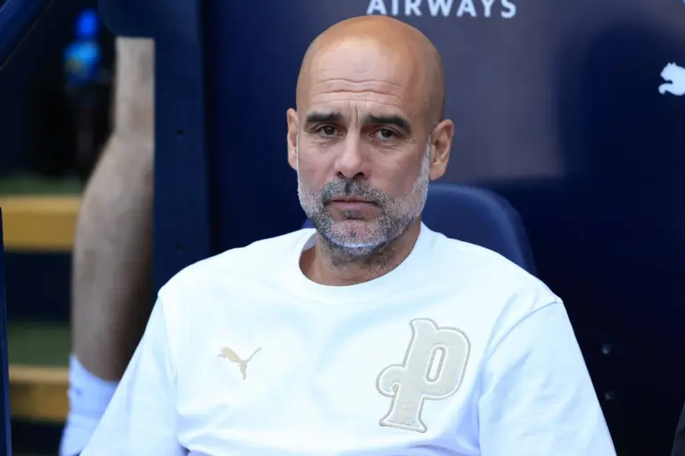 &lsquo;Guardiola deve ter desistido umas 100 vezes&rsquo;: Presidente do Manchester City exp&otilde;e bastidores
