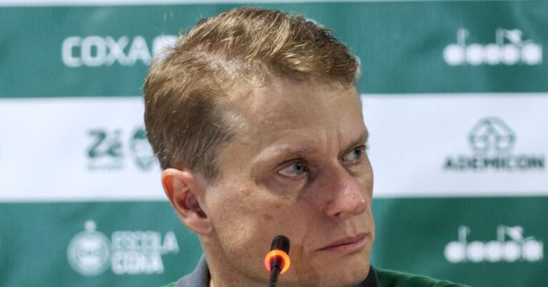 Empresário entrega Fernando Seabra no Vasco com foto polêmica