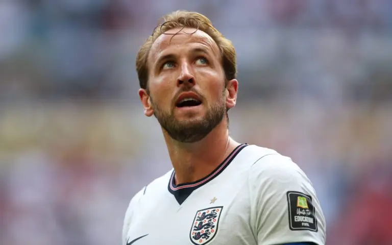 &lsquo;N&atilde;o estar&aacute; certo 100% das vezes&rsquo;: Kane v&ecirc; m&eacute;rito acima dos erros e blinda Tuchel ap&oacute;s campanha inglesa