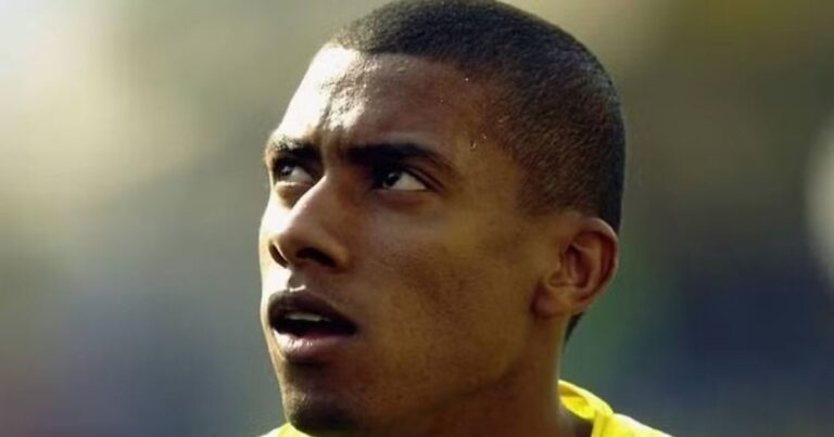 Ex-Athletico, pentacampeão Kléberson é internado com dores no peito