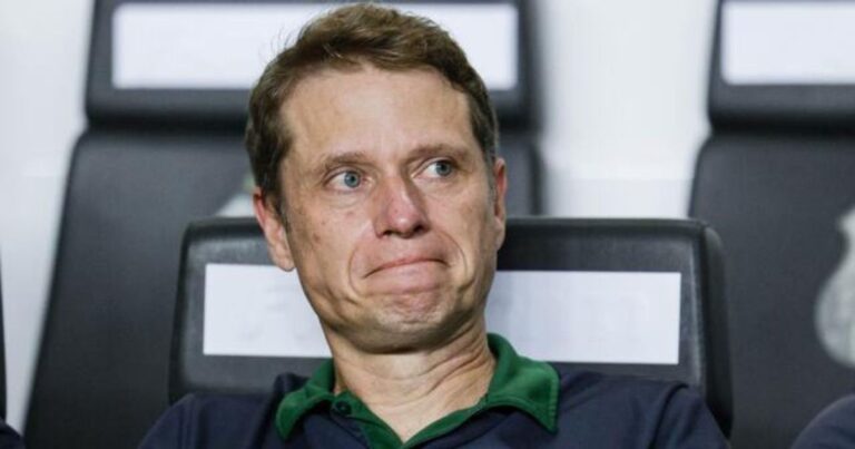 Seabra admite preocupação no Coritiba e tenta evitar queda do Bragantino