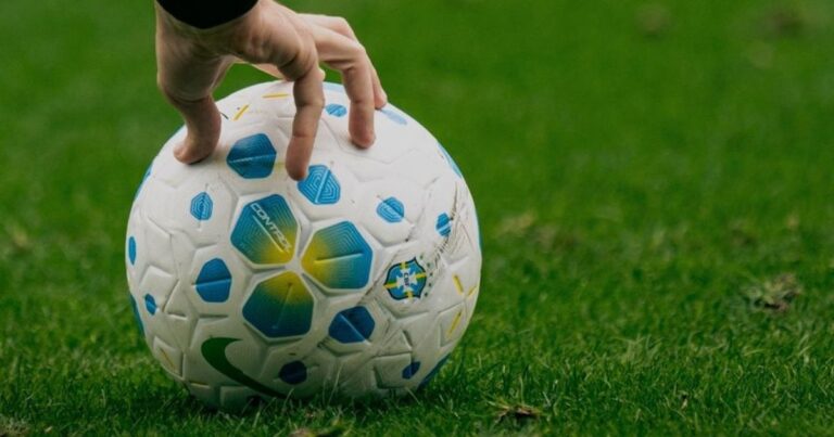 CBF detalha mais rodadas do Brasileirão; veja jogos de Athletico e Coritiba